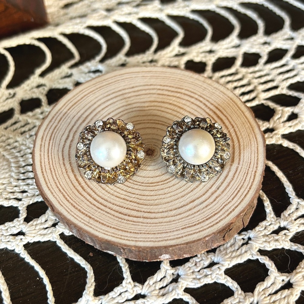 Vintage‎ Faux Pearl Rhinestone Flower Stud Earrings Gold Silver Tone
